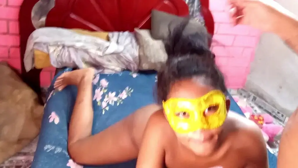 novinha safada esconde o rosto para nao se reconhecida 100% anal