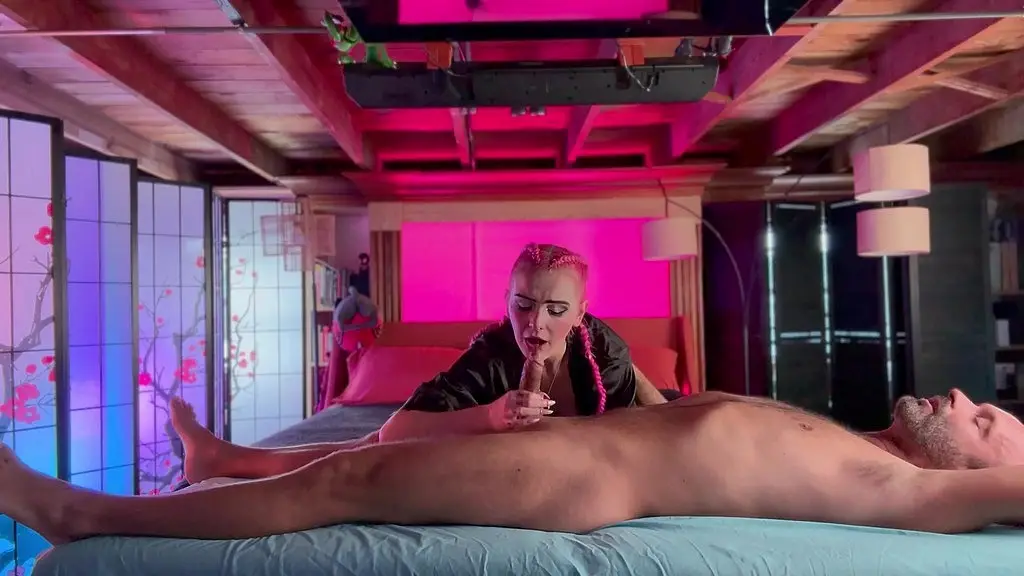 chloe hart uses skilled mouth in sensual massage relief
