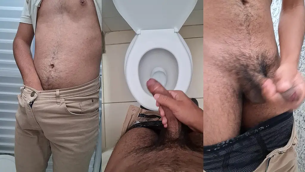 novinho se masturbando no banheiro do escritorio da chefe