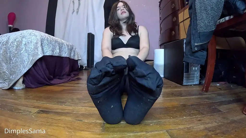 what color is my toenails? - foot joi