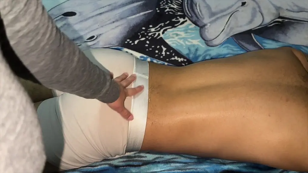 latina offers a very complete massage., ending by giving the client a handjob