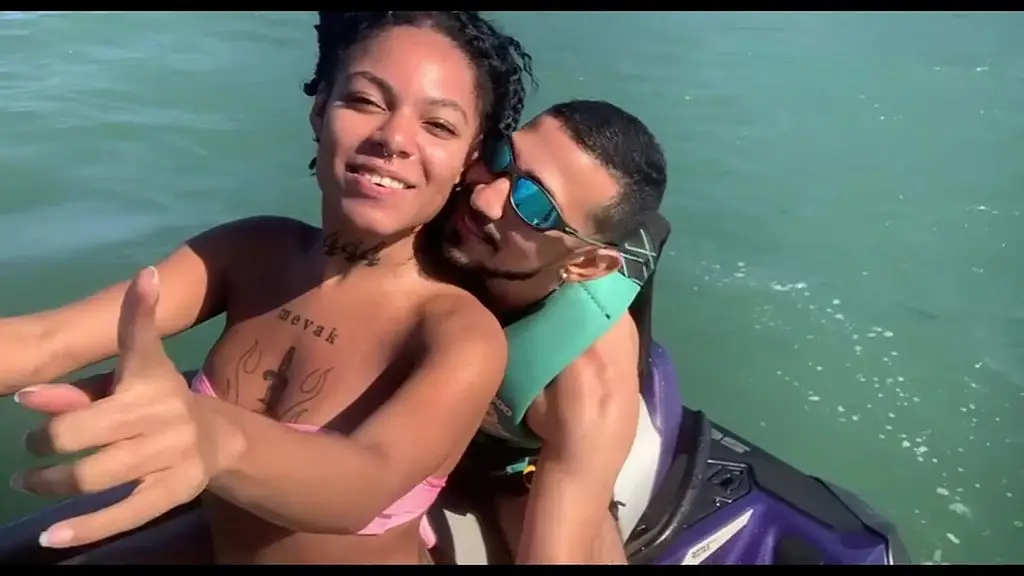traiu o marido corno em alto mar com instrutor de jetski - brazilain girl trai o marido em viagem de lua de mel e video viraliza.