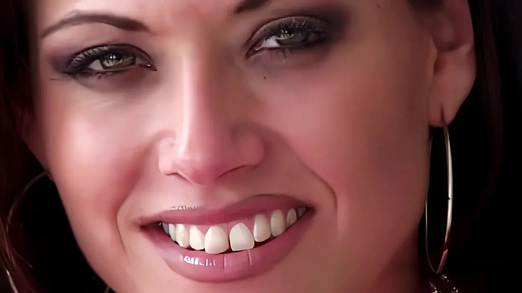 dillan lauren gapes her anus with big cock