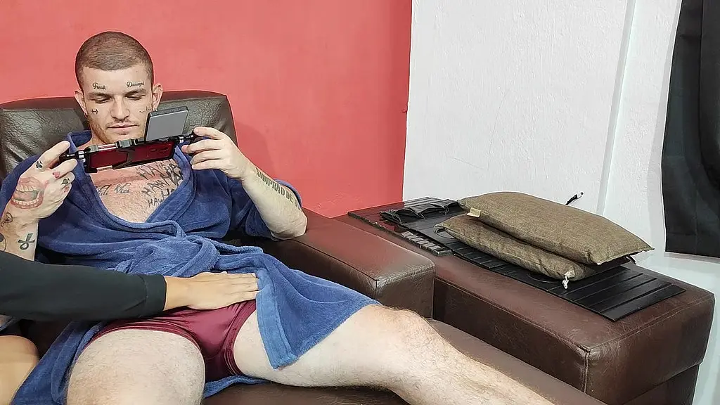 dando aquela ajuda pro carmona