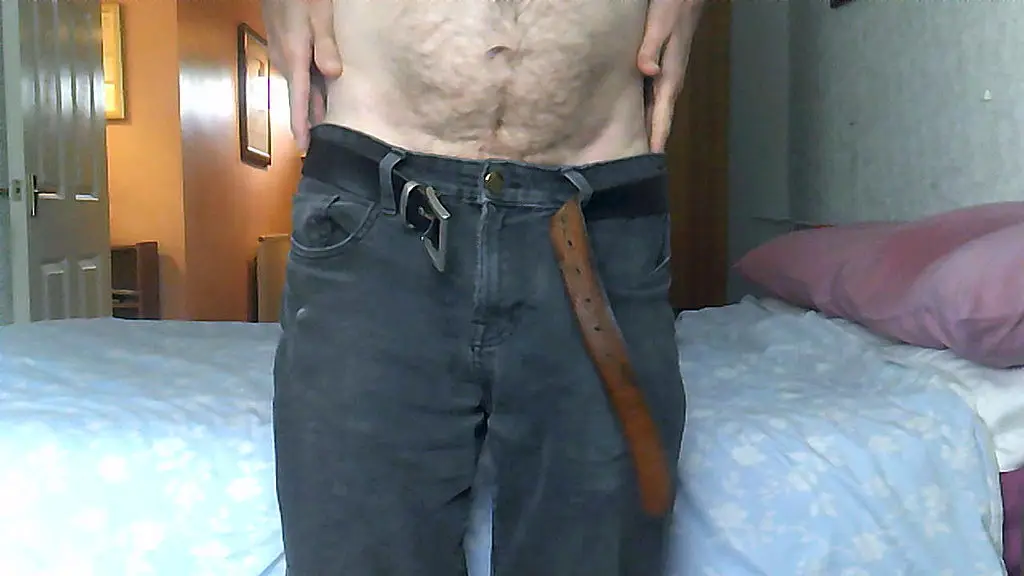 feelin horny in the bedroom
