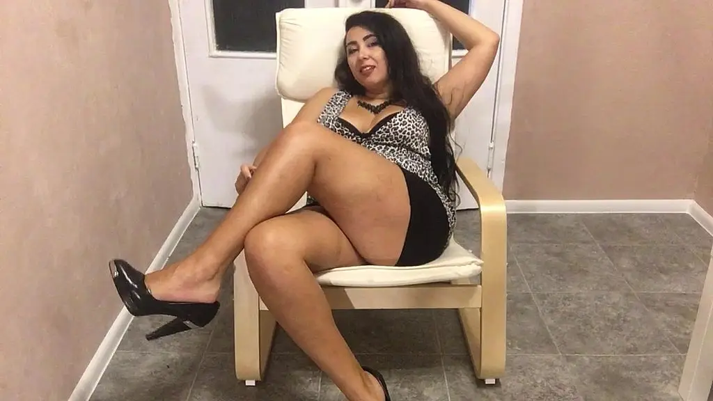 naughty latina in short skirt and hight heels masturbate into chaire until true gard orgasm