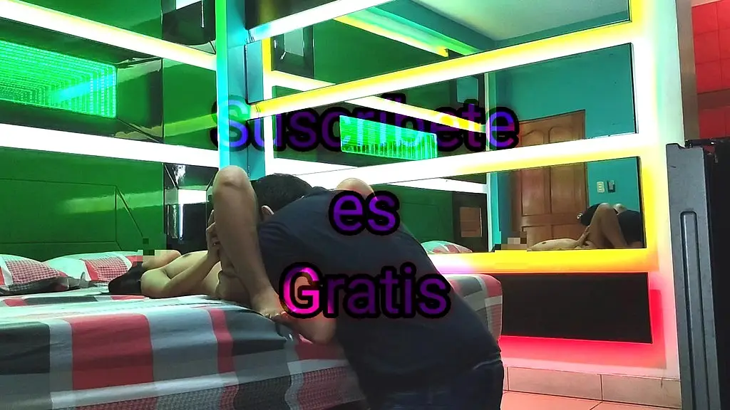 room casting 1: roxy 21 anos le abro las piernas y le chupo todo el ano con un rico beso negro