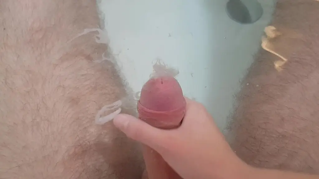 pov! really hot handjob and underwater cumshot!