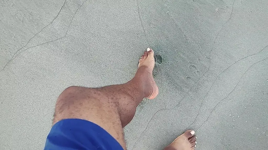 vip membership - behind scene colombian midget beach time
