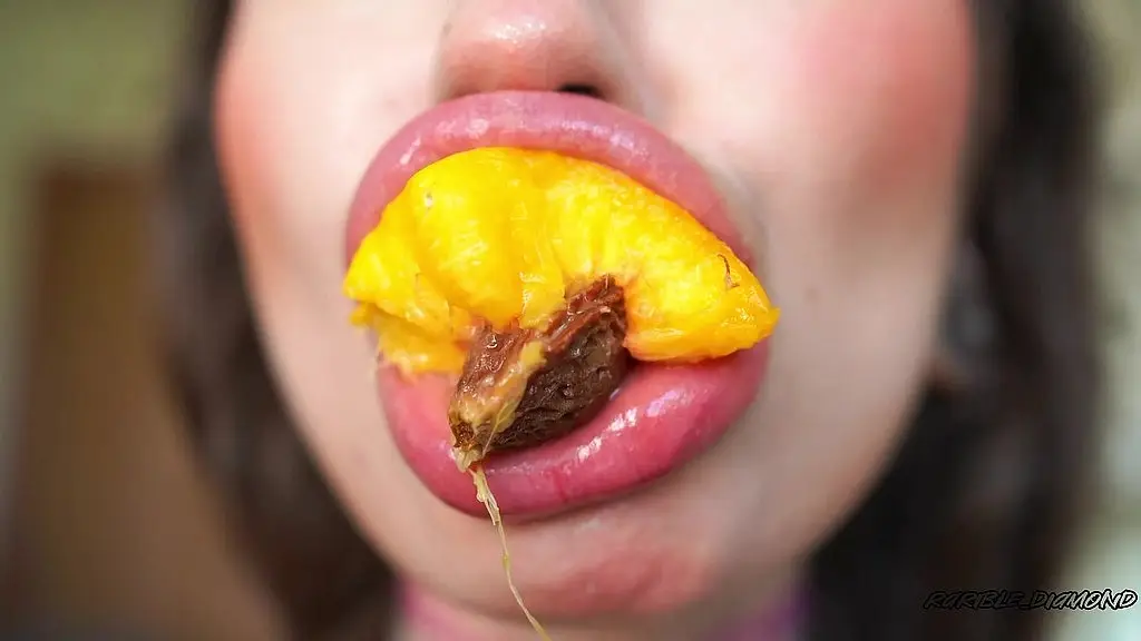 sweet mouth game juicy lips and sticky saliva