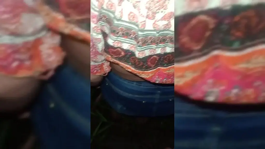 gostosa tava me devendo dinheiro, nao tinha com o que pagar, teve que da a bucetinha no matinho