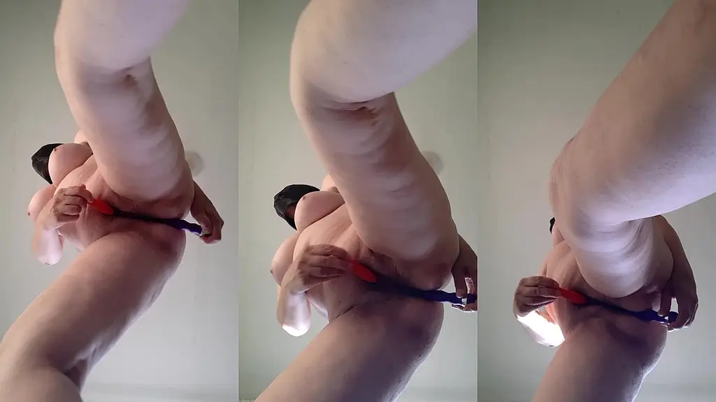 i m fucking my ass and pussy with two vibrators