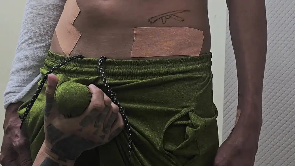 colega da academia apareceu pra tatuar e terminou me dando