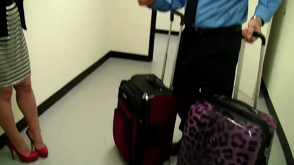jessa rhodes vicky vixen threesome with airport guard
