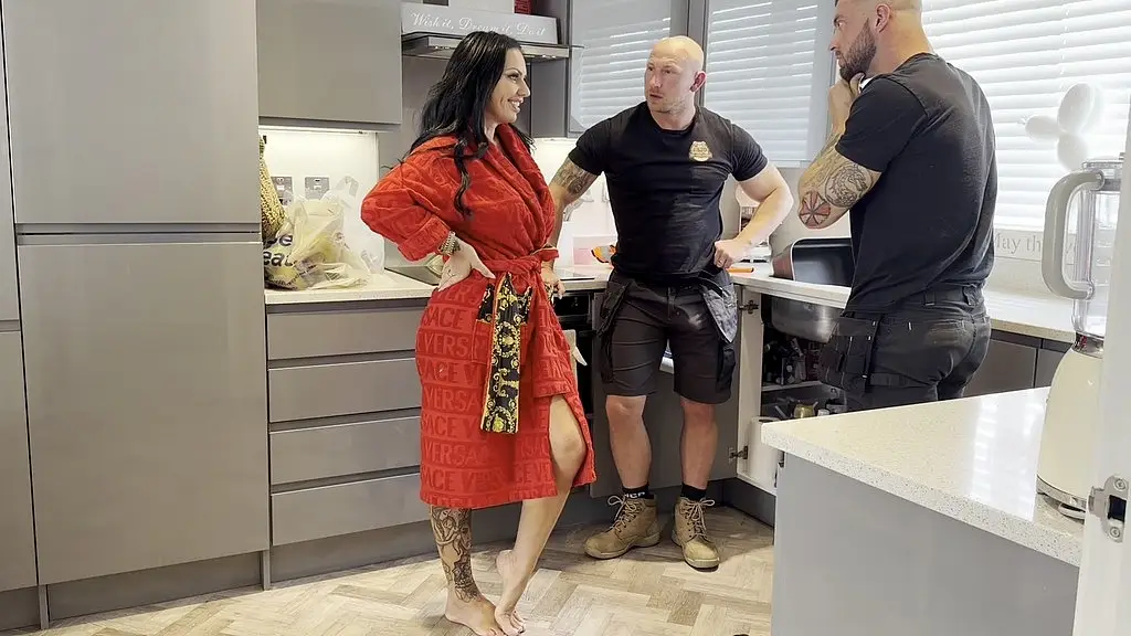 kerry louise gets double teamed by the tradies