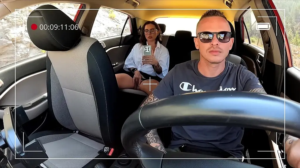 uber taxi driver was shocked by what he saw on his car s dashcam...
