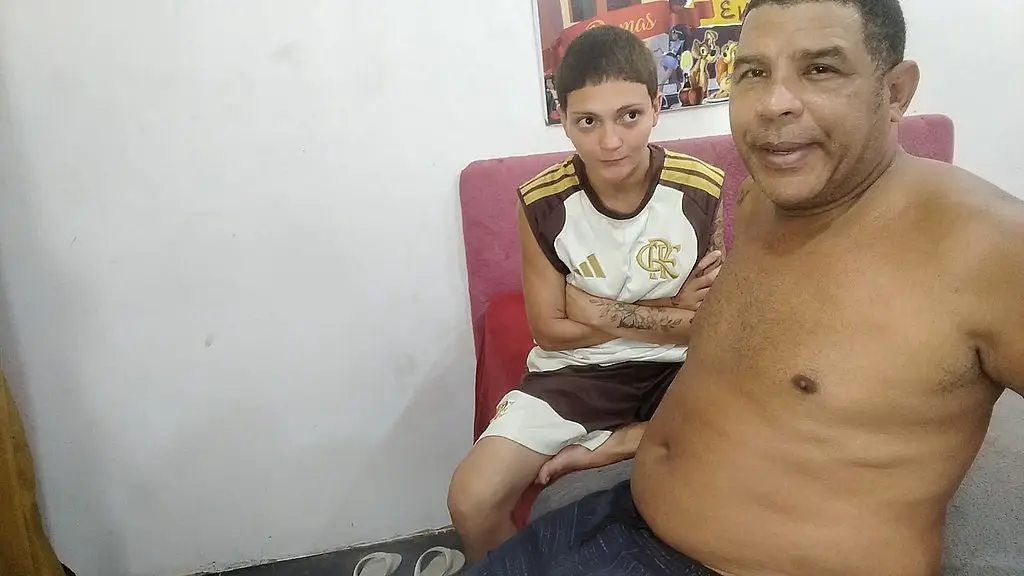 comendo o cu da sapatao.