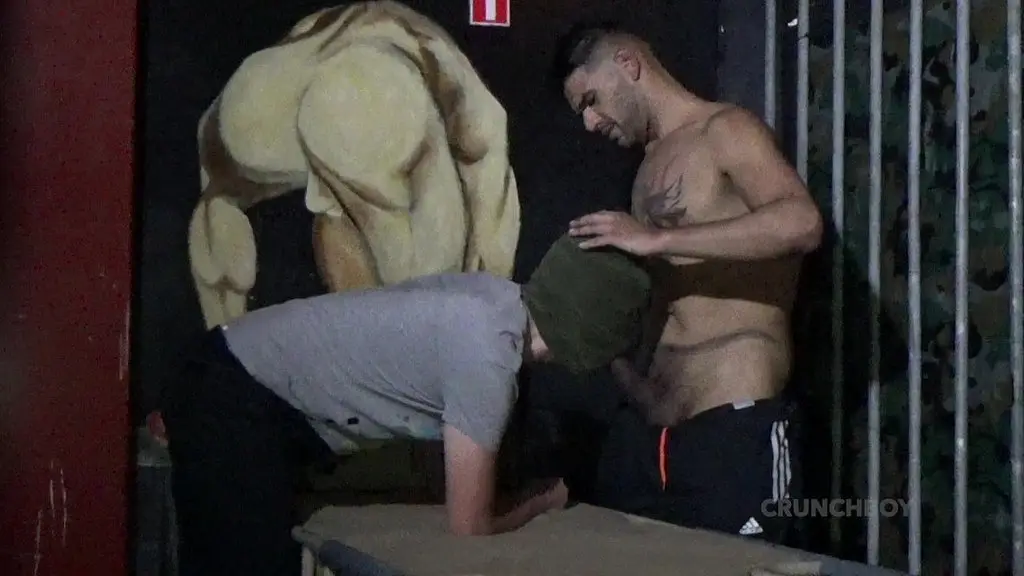 grosse orgie en backroom