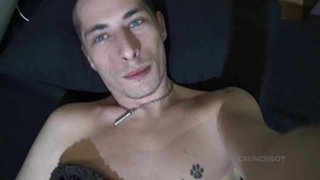 hetero curieux accepte une relation avec un gay