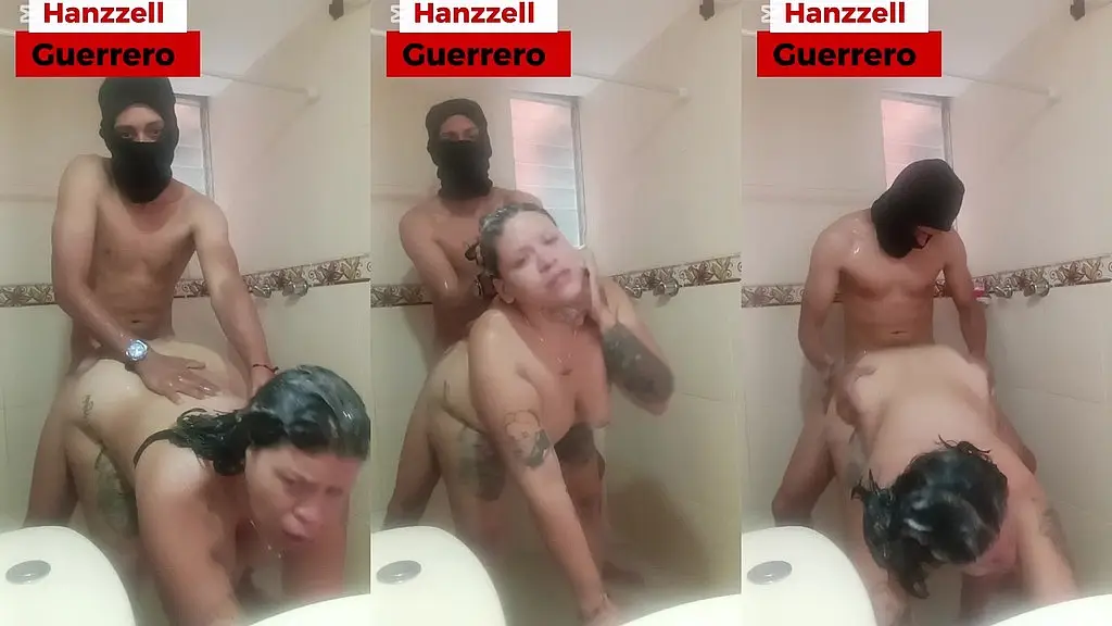 culona con tatuajes en el culo folla con su tio en la ducha. sexo amateur