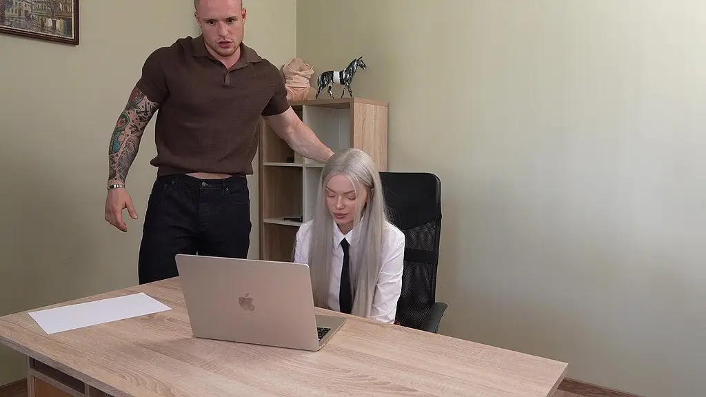 first weeks at work and she gets dicked on her own desk