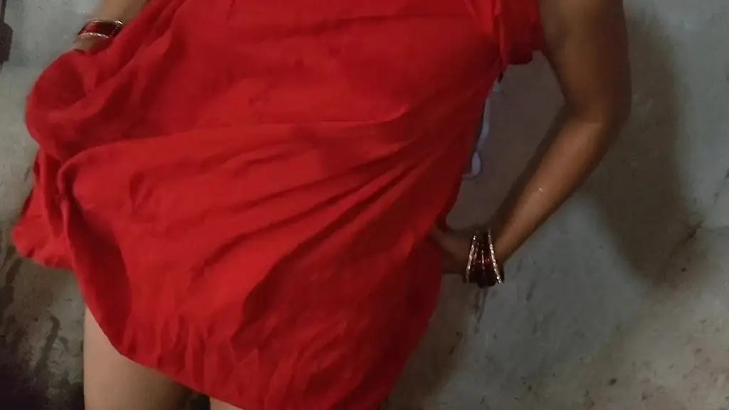 desi village bhabhi bathroom full nude bathing  