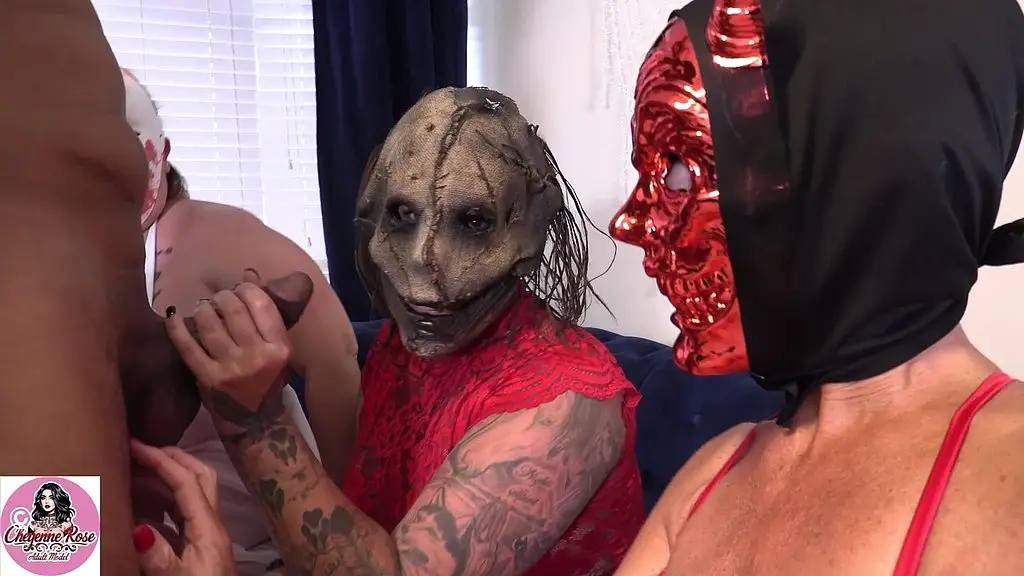 halloween reverse gangbang !