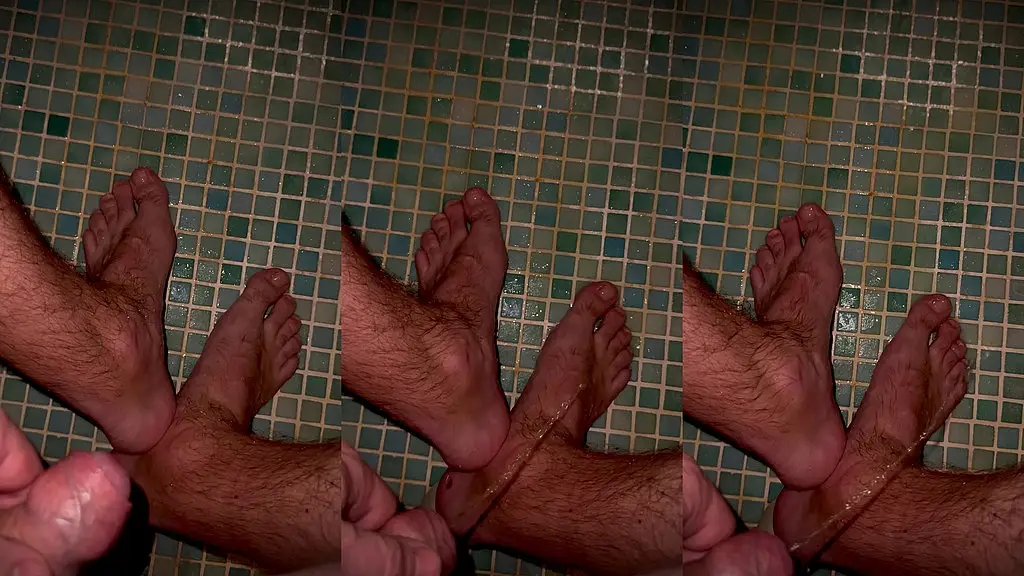 what warm urine! how pleasant and warm it makes your feet.
