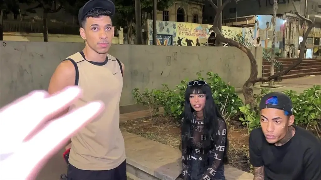 uma proposta irrecusavel 3 homens e uma putinha