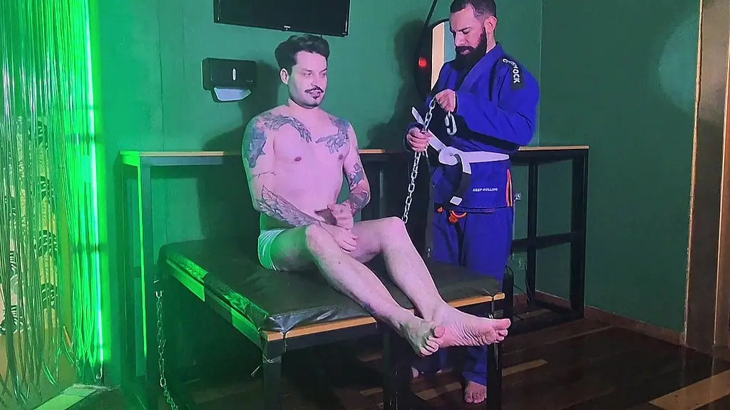bondage com amigo