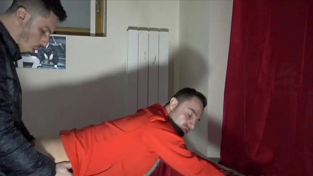 straight ok to be sucked and fucked raw by gay friend