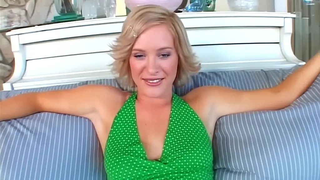 naomi cruise devours and conquers him