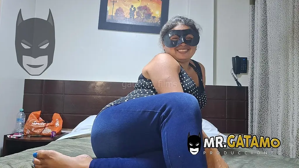casting 013 - extranjera latina madura de gran culo y curvas sensuales casi se queda embarazada de su productor en su primer casting  
