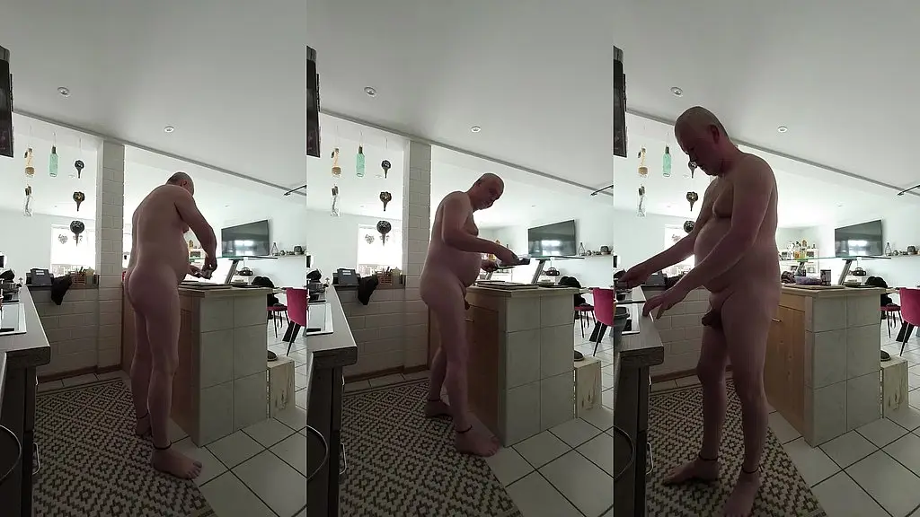 nudist kochen der nudelosse meiner mama