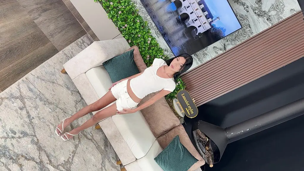 breaking the ass of the beautiful violet ls