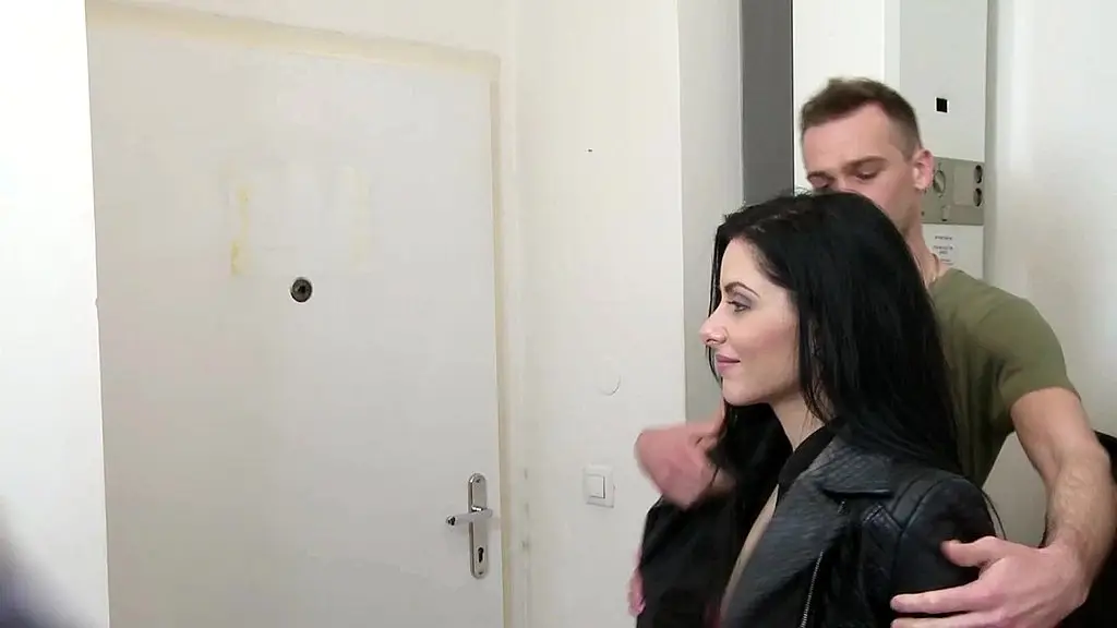 alex black unleashes her wild craving