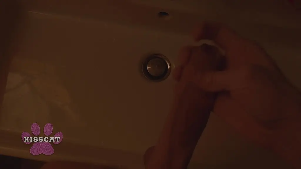wait... you came inside?! step dad can t resist step daughter in one hotel bed - kisscat & mrcat