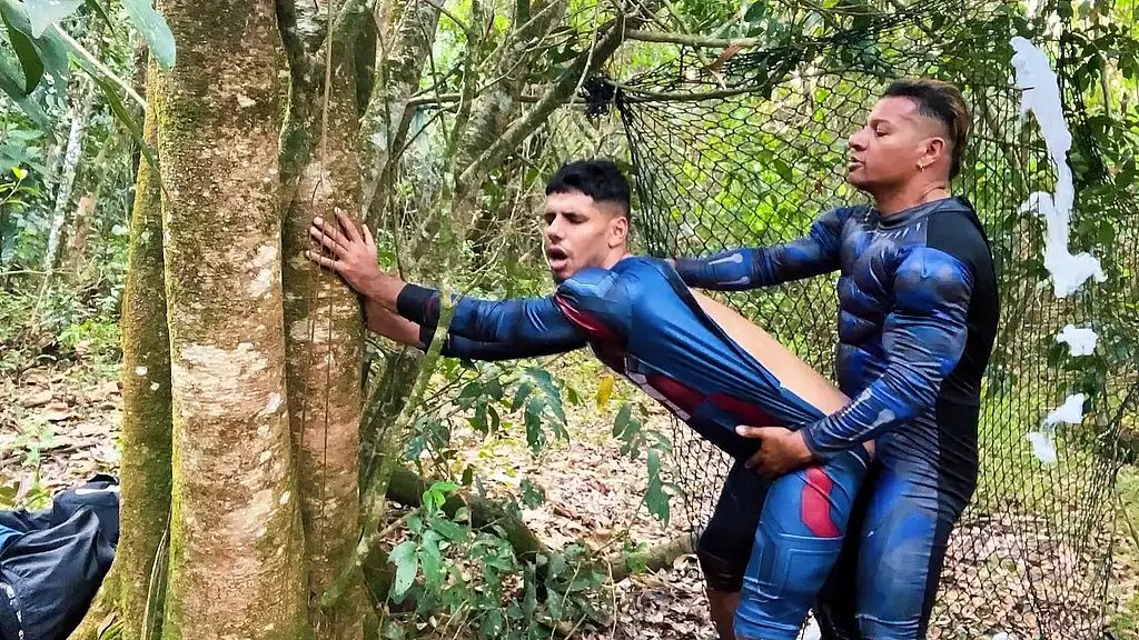 2 herois para o america