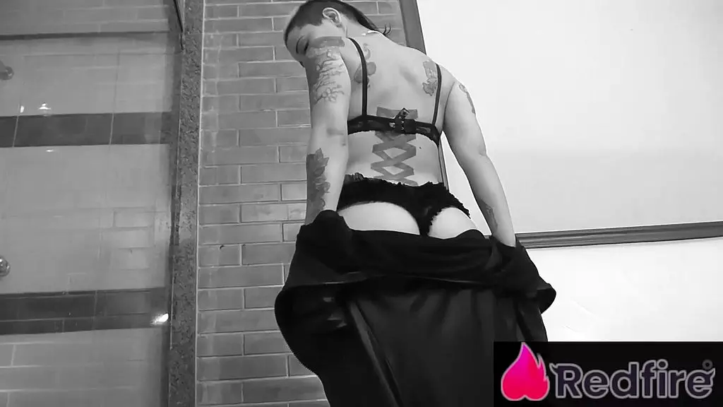 Мила привидение нума фода сакана с муито анальным