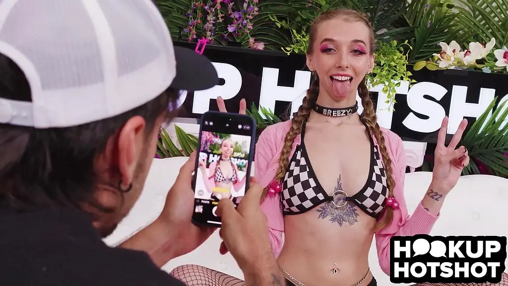 breezy bri sucks, fucks and gets glazed