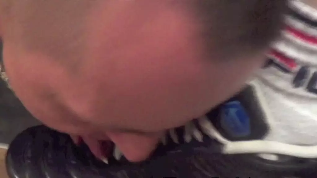 731 доминирование в кроссовках и ступнях