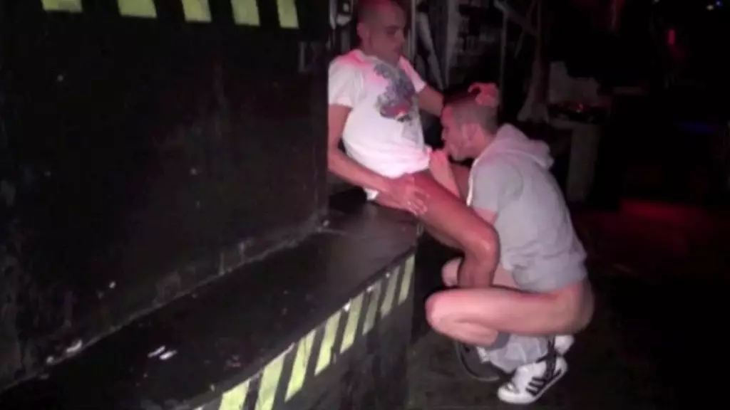 774 французского парня трахают натуралы плохиши