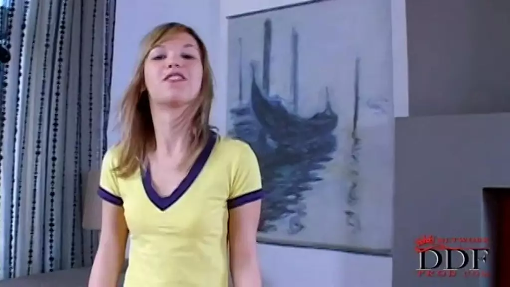 похотливая красотка в роли новичка на кастинге