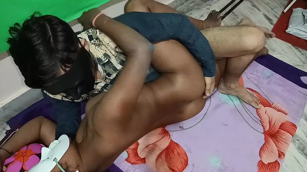 секс индийской девушки с Приянкой Огонь