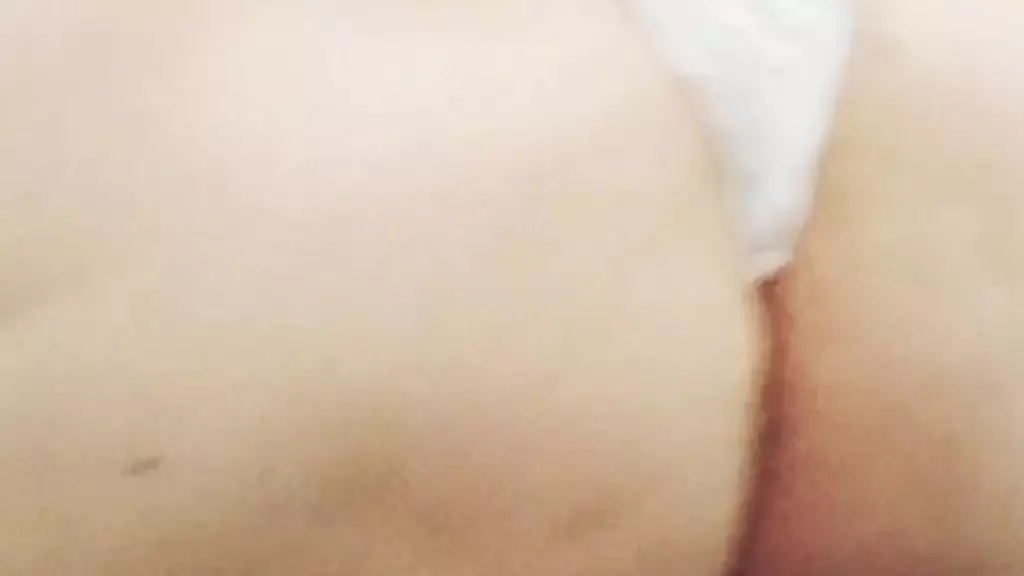 горячая непослушная задница для новичка, о котором муж не должен знать рога