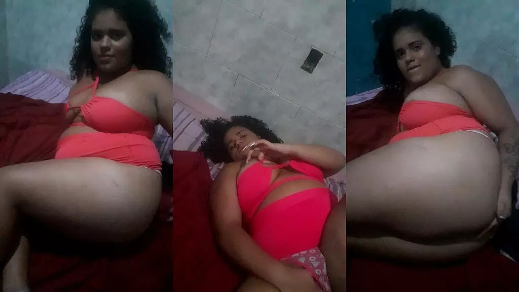 novinha se tocando gostoso