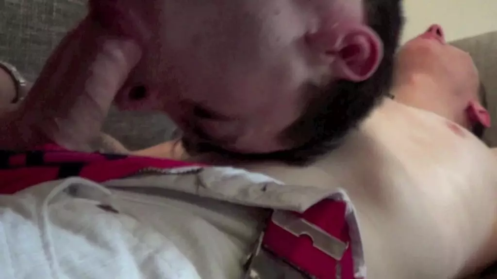 3 1947 Эндрю трахается без презерватива с Джейком