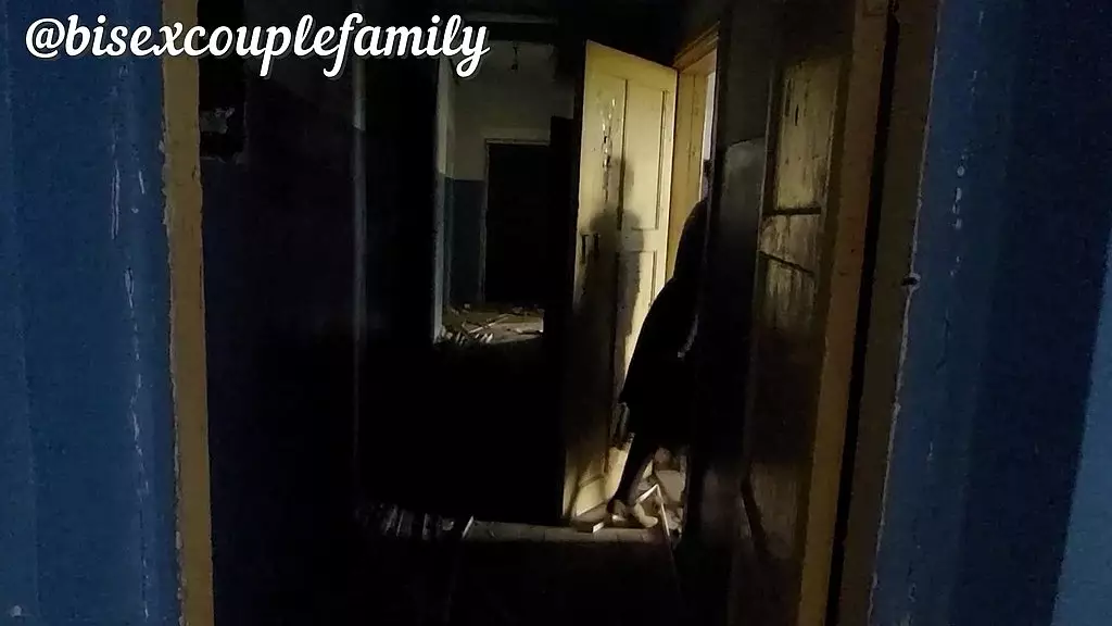 Облизал киску потерянной женщины